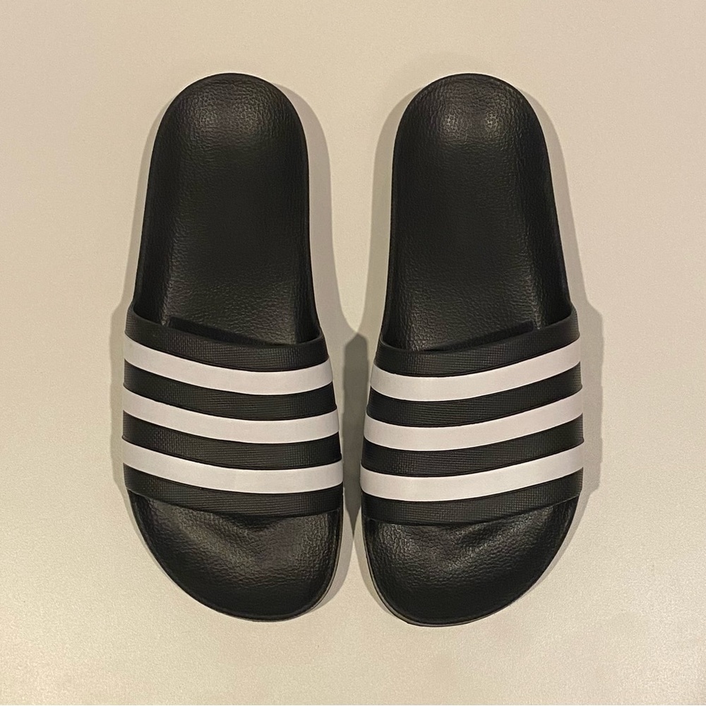 NWOT Adidas Unisex Adilette Aqua Slides